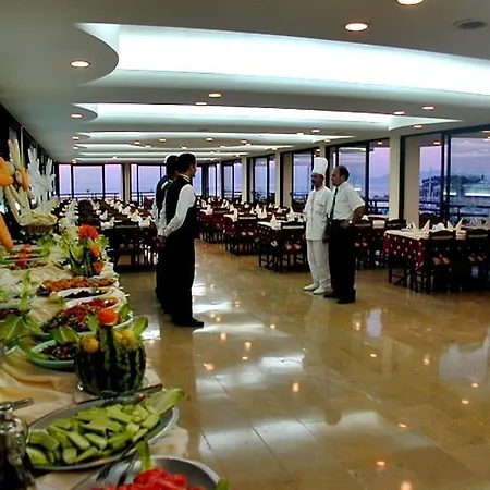 Ozcelik Kusadası