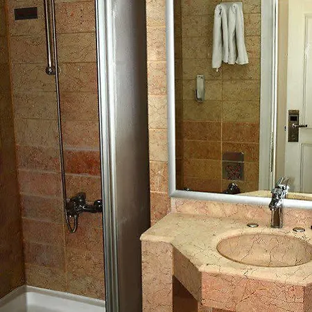 Ozcelik Hotel 4*