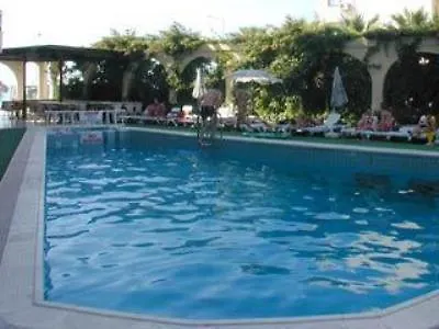 Ozcelik Hotel Kusadası